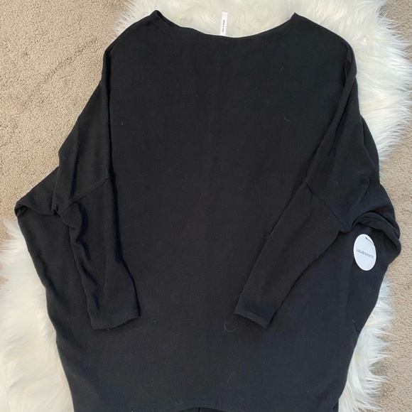 Lulu’s Flowy Top - Picture 1 of 3